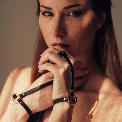 Maze Hand Bracelet Harness